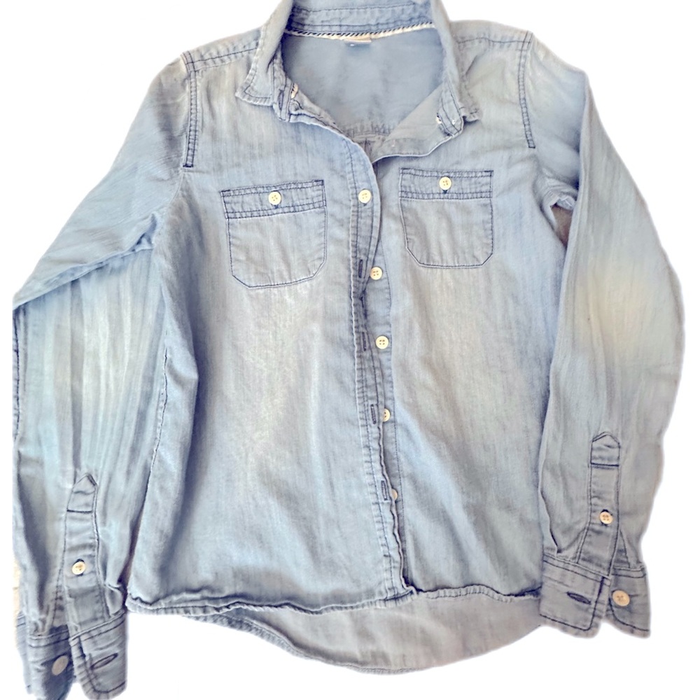 Peyton & Parker girls size XL (16)  long sleeve Denim color button down shirt.